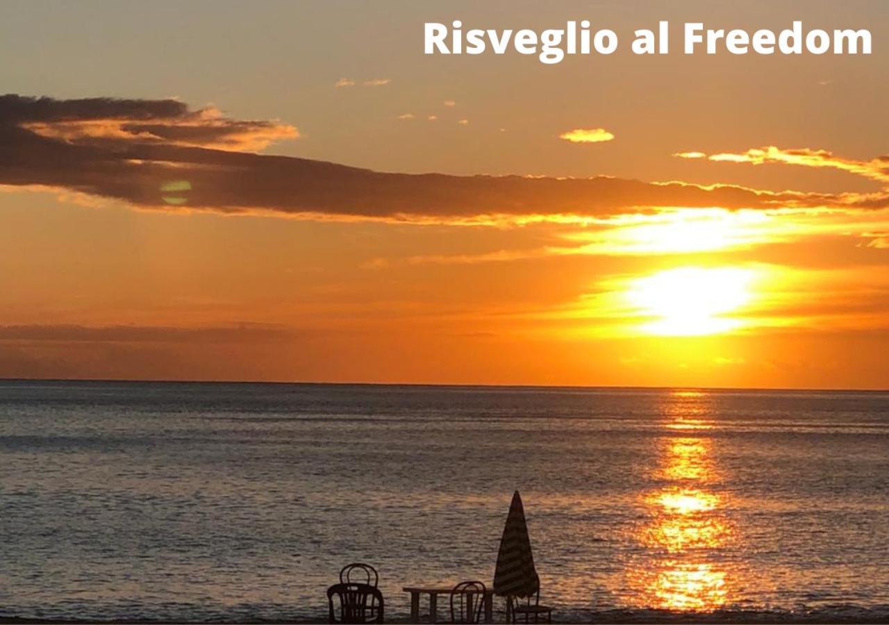 Freedom Village Soverato Marina Bagian luar foto
