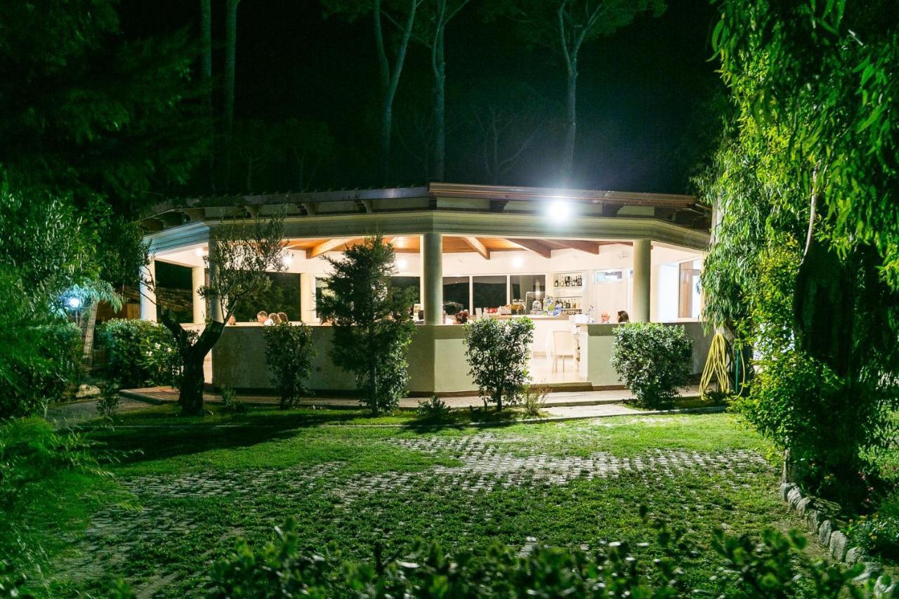 Freedom Village Soverato Marina Bagian luar foto